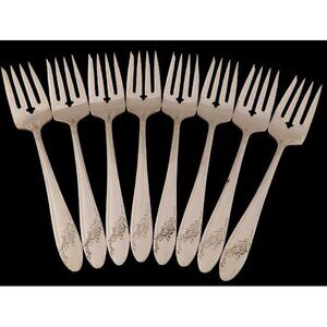8 Vintage Tudor Plate Queen Bess II 1946 Salad Forks 6.5" Oneida Community